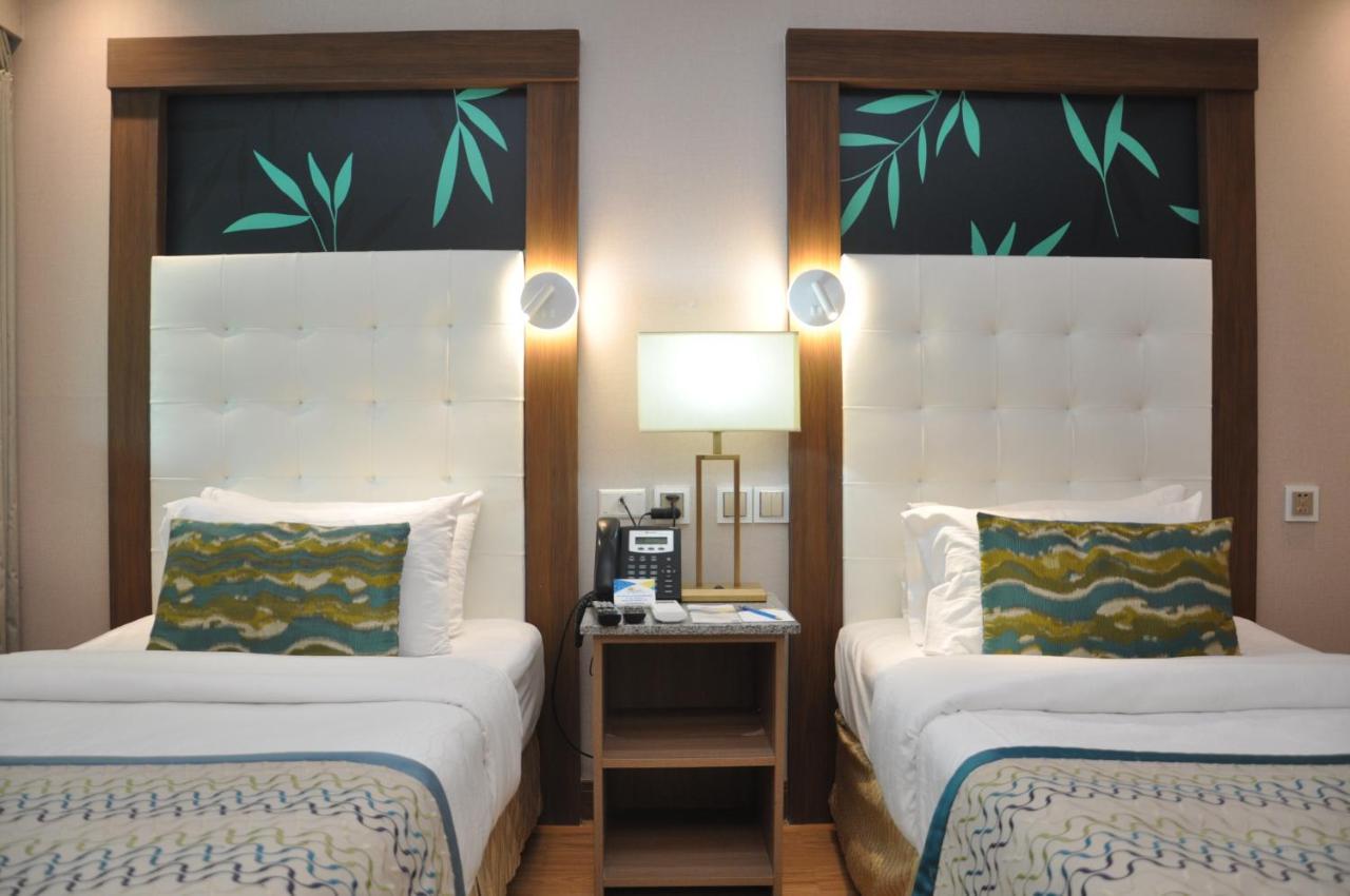 Acuatico Beach Resort & Hotel Inc. San Juan  Bagian luar foto